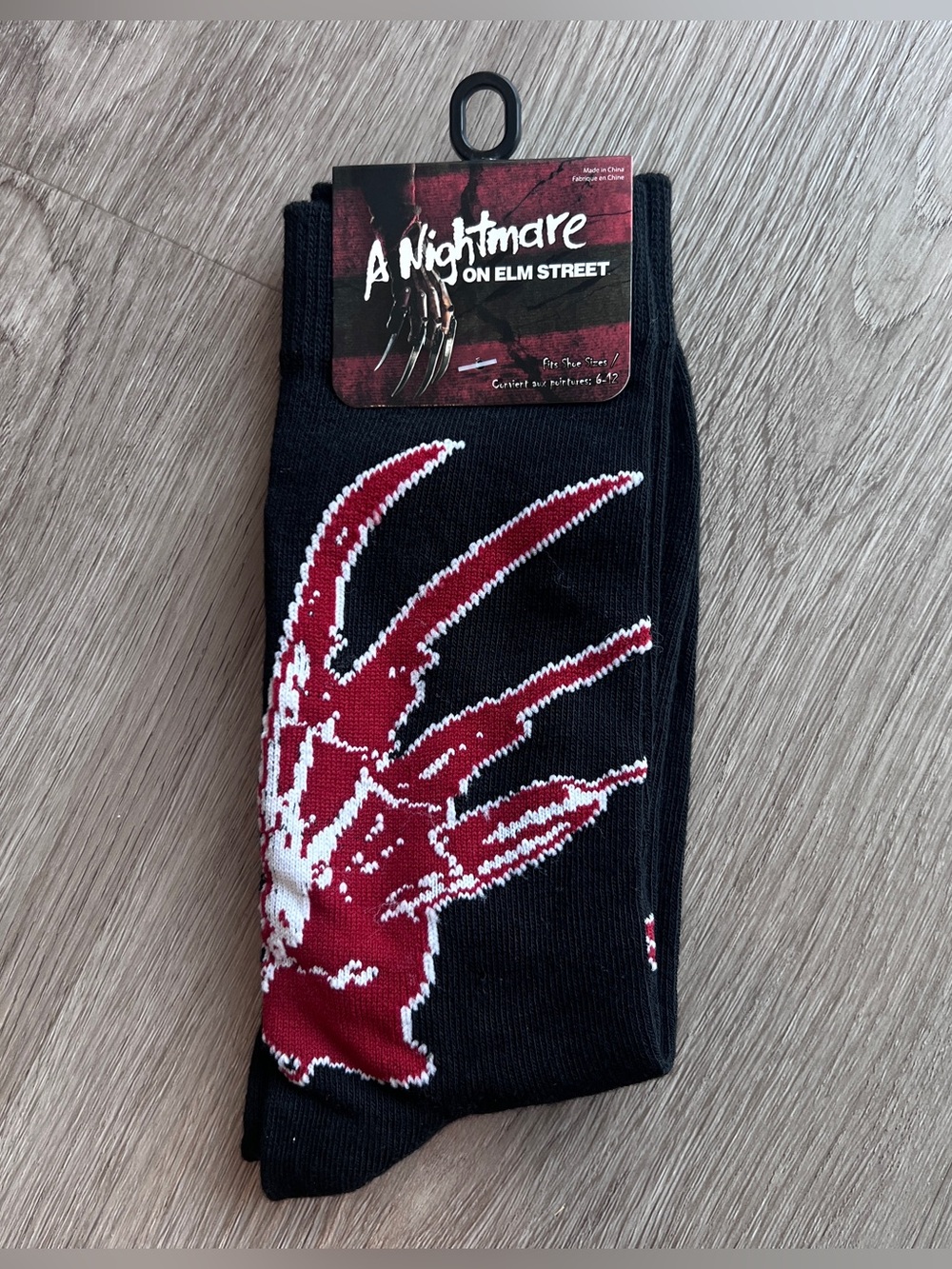 A Nightmare on Elm Street Freddy Krueger Crew Socks Adult Shoe 6-12 New